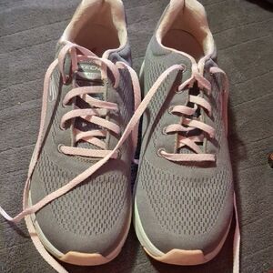 Skechers Women's Gray Athletic Shoes